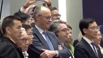 German Chancellor Merz visits robot company