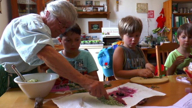 2 Frauen - 2 Gemeinschaftsgärten - Vom Gärtnern, der Fülle und der Kraft des Widerstandes - Augustin TV