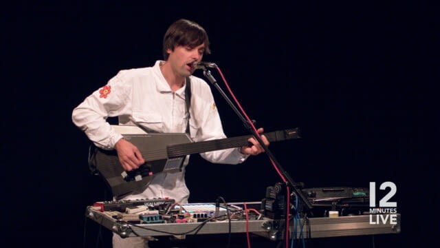 Mile me deaf - 12 Minutes Live