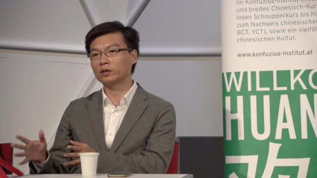 Stanley Qiufan Chan - Buchsplitter