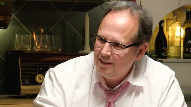 Kitchentalk mit Ewald Scheucher - Idealism Prevails - Unabhängige Medienplattform