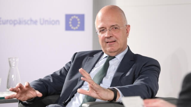 Wolfgang Mazal - Europa : DIALOG