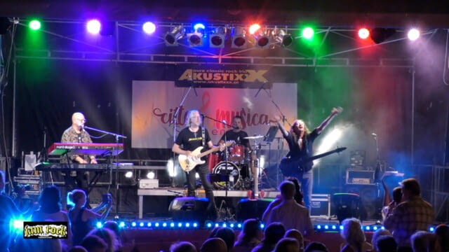 Akustixxx - Jam the Rock