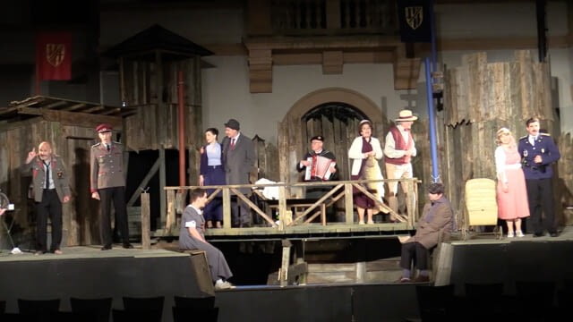 Marchfelderhof, Sitzendorf , Freie Bühne Wieden - Der Wal