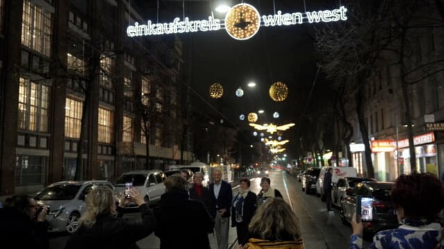 Weihnachtsbeleuchtung - High Five