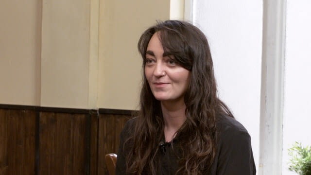 Martin Schenk spricht mit der Franziska Disslbacher. Sie ist Assistenzprofessorin an der Wirtschaftsuni Wien. Es geht um folgende Fragen: Wie ist Reichtum verteilt? Welchen Einfluss hat Reichtum auf unseren Gesellschaft? Was würde eine bessere Besteuerung bewirken?