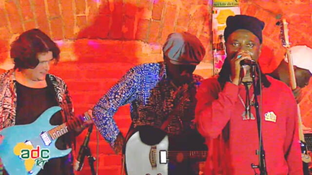 La Casamance au clair de lune mit Magou Samb FANIA LIVE ist ein atmosphärisches Musik- und Kulturerlebnis werden, das die mystische Stimmung der Casamance-Region im Senegal und traditionelle Rhythmen unter dem Mondlicht feiert. In poetischer Klangwelt hätten afro-akustische Klänge, Gesang und Geschichten verschmolzen – ein kultureller Abend voller Emotionen und transkultureller Verbundenheit. Da die Veranstaltung jedoch nicht stattfindet, bleibt diese visionäre Reise ein unvergessliches Konzept.