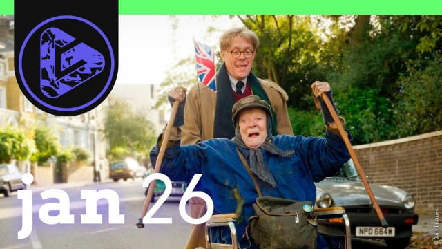 In unserer ersten Folge des Jahres erfahrt ihr die wichtigsten queren News des letzten Monats, u.a. das Urteil gegen transfeindliche Hetze im Fall Brigitte Macron, internationale Rückschritte bei LGBT-Rechten unter Donald Trump, außerdem nehmen wir Abschied von Rosa von Praunheim, einer prägenden Figur der queeren Filmgeschichte.

Nach den News stellen wir euch The Lady in the Van vor, ein warmherziges Drama über eine ungewöhnliche Freundschaft zwischen Schriftsteller und obdachloser Frau, die Serie Schattenseite über digitale Erpressung, Mobbing und Geheimnisse an einer Schule sowie den queeren Filmklassiker Blau ist eine warme Farbe, der eine intensive lesbische Liebesgeschichte und Selbstfindung erzählt.