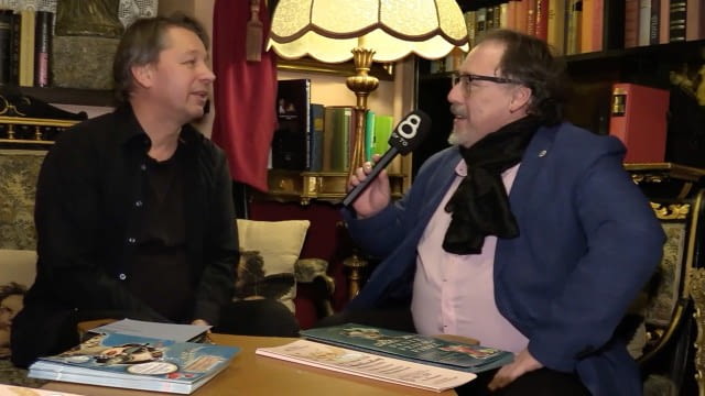 Der Wal hat mit Gerhard Ernst, den 80. Geburtstag gefeiert, beim Schokoladenfest im Globe gekostet, Themine Schaeffer im Waldmüller-Zentrum besucht, war im Theater Center Forum richtig, im Formdepot und bei Food, Friend or Forced Labour in der Drachengasse.