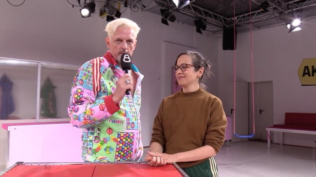 Der Wal hat das Gigerl und den Gschupften im Haus Wieden getroffen, war Dienstags bei Morrie, ist im Klub 66 im U4 abgetaucht, hat Dr. Jekyl und Mrs. Hyde im Theatercenter Forum getroffen, hat herausgefunden, was aus dem OFF geschah und hat dem Literatur Contest 2026 im Haus ein Ohr geliehen.