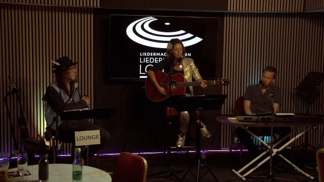 Die Liedermacherinnen-Liedermacher-Lounge im R & B Club/Newo Ziro - Liedermacherinnen- und Liedermacher-Lounge
