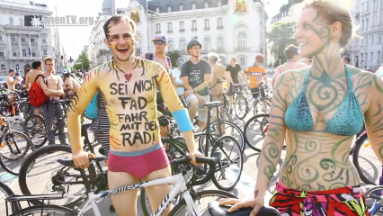 wienTV.org: Critical Mass Naked Bike Ride 2017