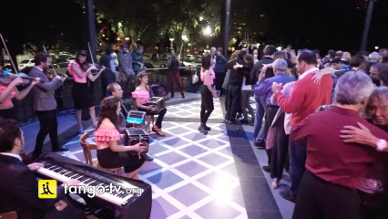 Posterframe von tango-tv: Buenos Aires - Open Air - Plaza Dorrego & La Glorieta De Belgrano