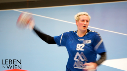 Posterframe von Leben in Wien: Karla Ivančok - Kapitänin des Handballclubs MGA Fivers