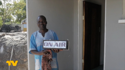 Posterframe von Afrika TV: A Radiobridge from Austria to Zambia and Zimbabwe