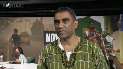 Posterframe von Kontext: Kumi Naidoo im Interview über Kampf um Klimagerechtigkeit