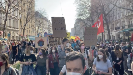 Posterframe von #wienLEBT: People Not Profit – Globaler Fridays for Future Streik