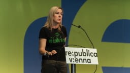 re:publica Wien: Oöverträffad, okontrollerbar, riskabel: Automatiserad dataanalys med Palantir - Constanze Kurz