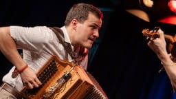 Sargfabrik koncertní přenos: Jakob Steinkellner Duo: Soundkistn