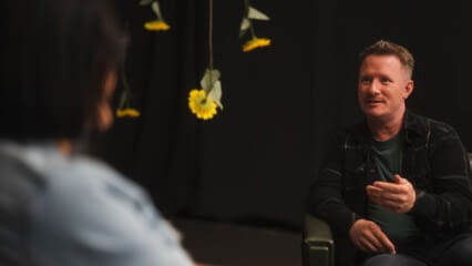 STERBEN IST DAS ALLERLETZTE: NEUE TALK-SERIE AUF OKTO ÜBER DAS, WAS AM ENDE WIRKLICH ZÄHLT