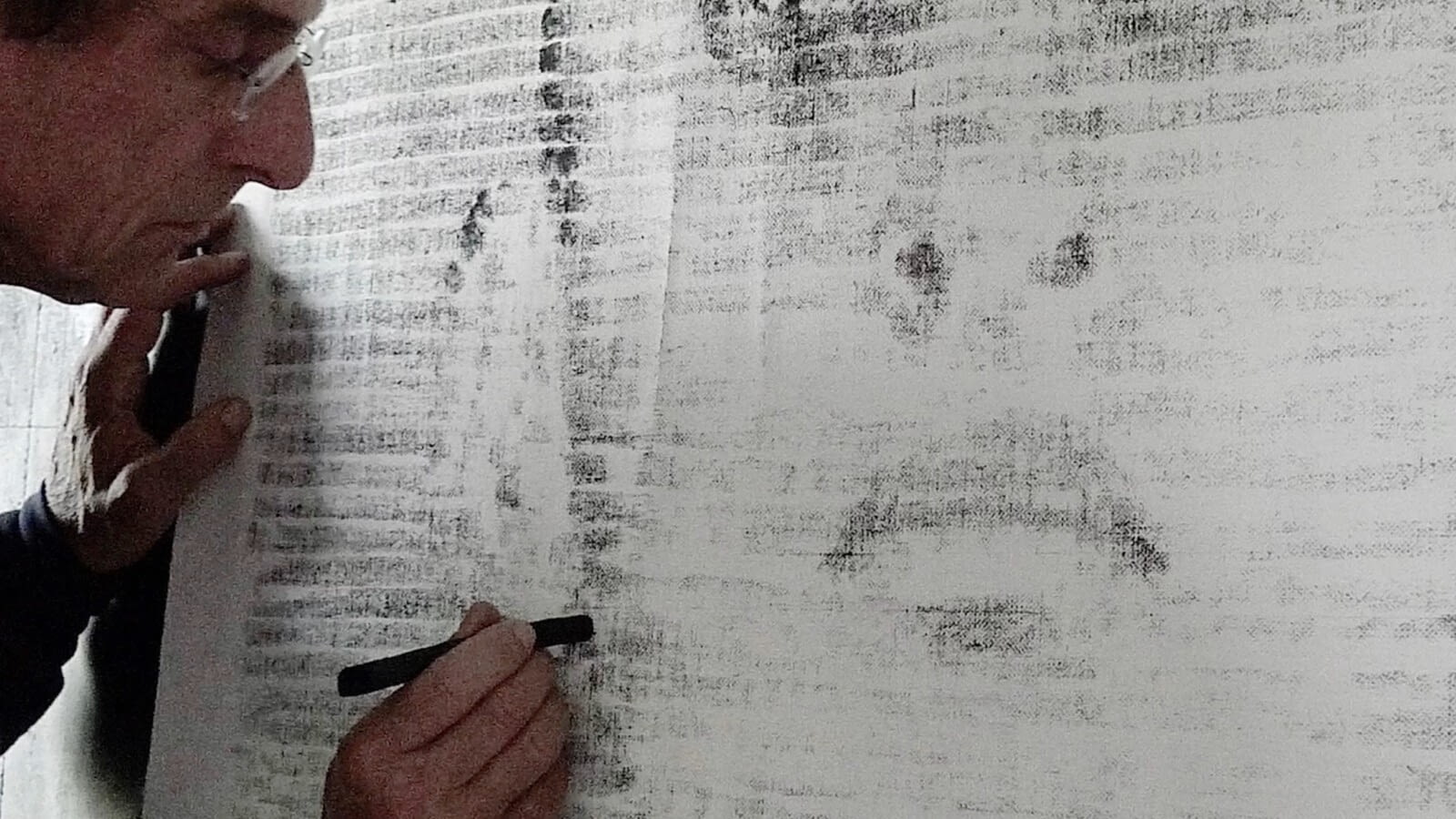 EWIGKEITSGASSE: Dunkle Bilder