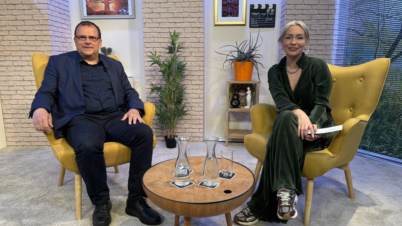 OKTO ZUM 8. MAI: SCHWERPUNKT ZUR NS-JUSTIZ