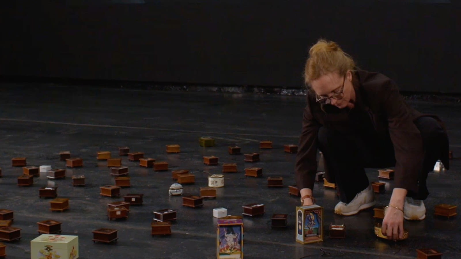 KUNSTFORUM REVISITED: REBECCA SAUNDERS