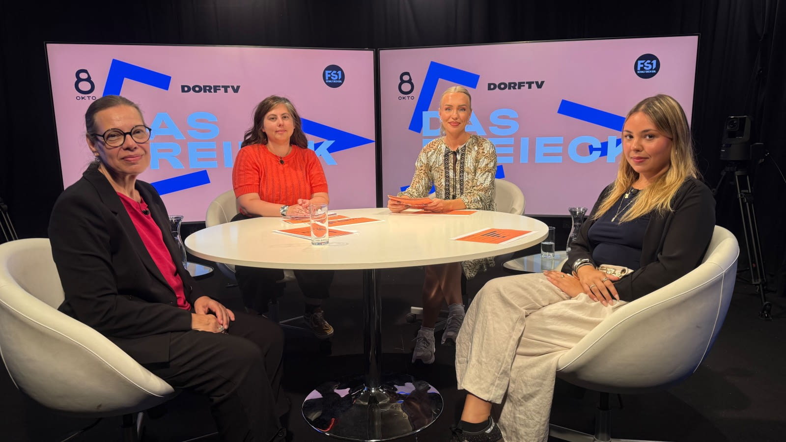 DAS DREIECK: DREI WEITERE POLITIK-TALKS