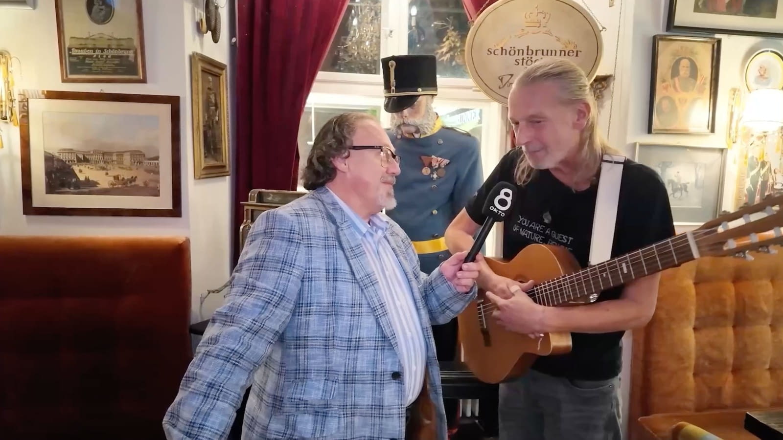 DER WAL: VON DER KULTURGARAGE INS SCHÖNBRUNNER STÖCKL